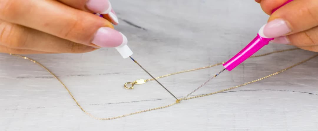 Jak rozplątać naszyjnik i uniknąć frustracji przy tej czynności