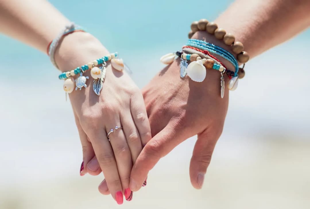 Jak zrobić naszyjnik z muszelek? Praktyczne porady i ciekawe pomysły